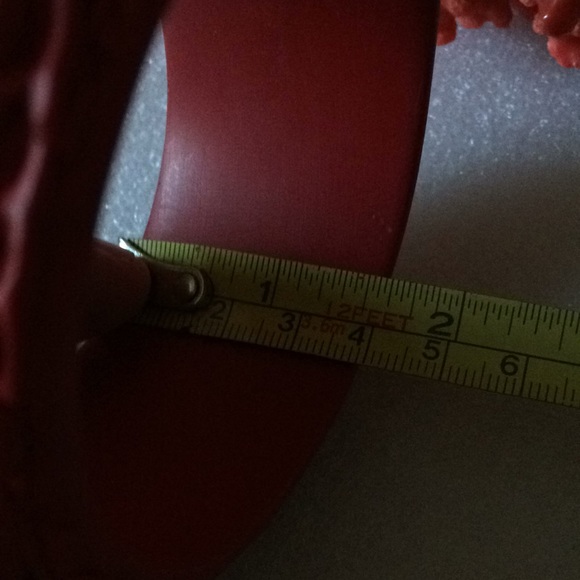 Vintage engraved cinnabar bangle - Picture 6 of 7